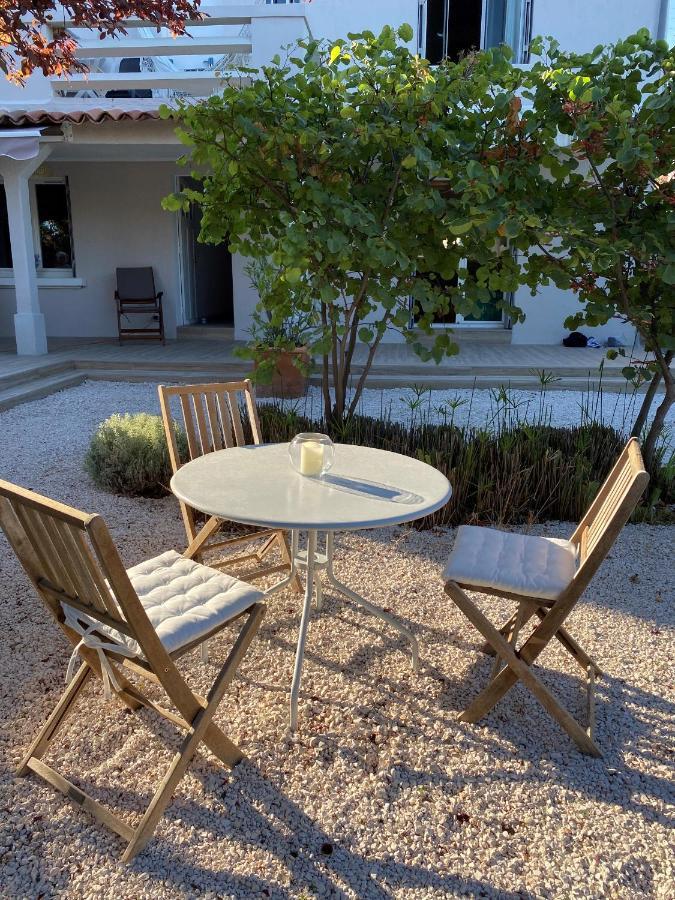 Appartement Rez De Villa Proche Port Et Plages De Sanary Zewnętrze zdjęcie