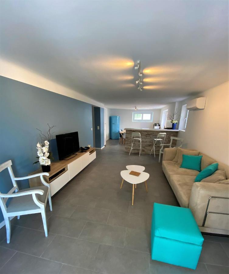 Appartement Rez De Villa Proche Port Et Plages De Sanary Zewnętrze zdjęcie