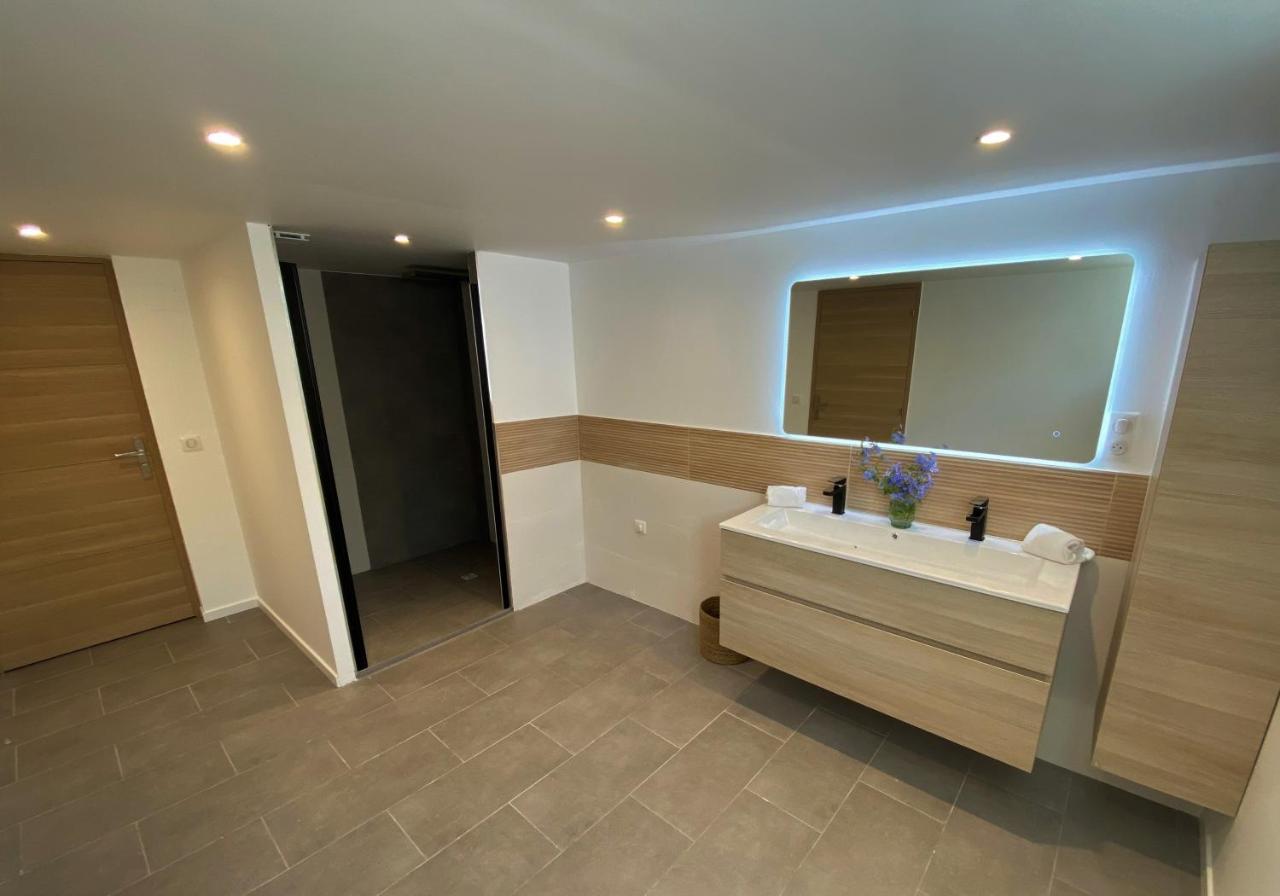 Appartement Rez De Villa Proche Port Et Plages De Sanary Zewnętrze zdjęcie